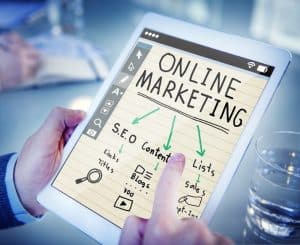 Online marketing uitbesteden of toch zelf doen?